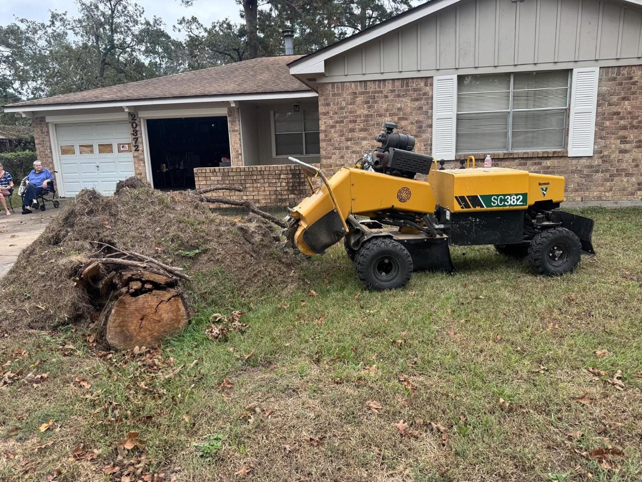 Job photograph from EG Tree Services tree work in the Cleveland, Texas area